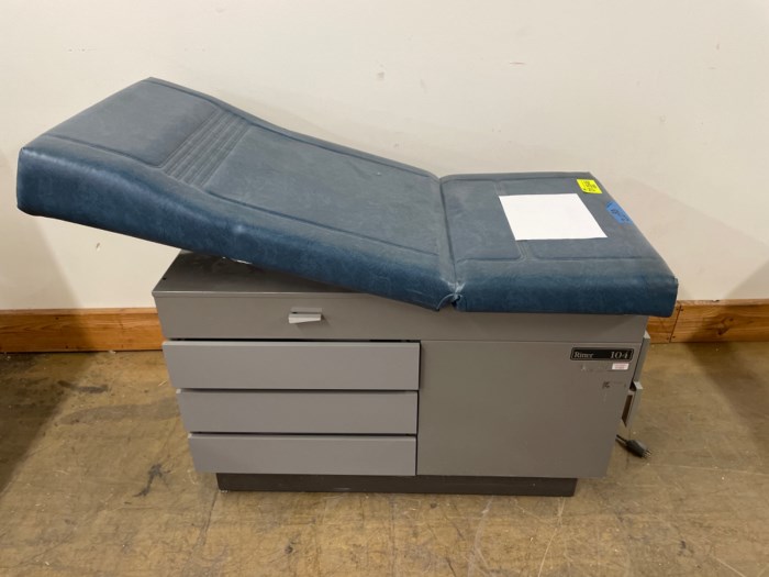Midmark Ritter 104 Exam Table for sale