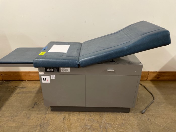 Midmark Ritter 104 Exam Table for sale