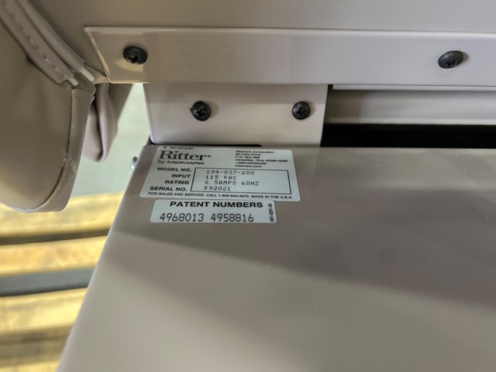 MidMark Ritter 104 Exam Table Model104037200 for sale