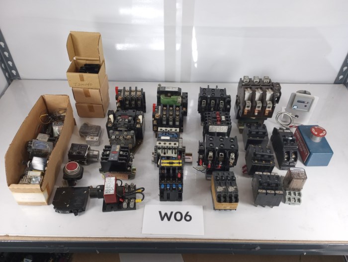 Mixed Lot of Electronic Components for sale