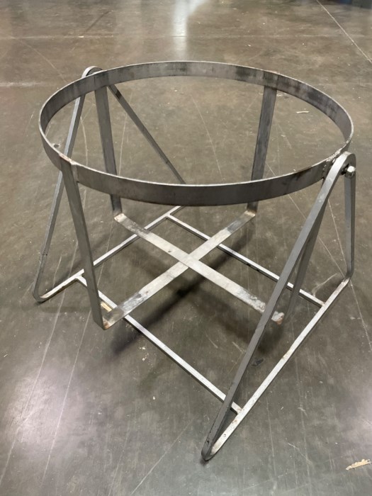 MVE Lab 20 Cryogenic Dewar (20L) w/ Metal Swinging Stand for sale