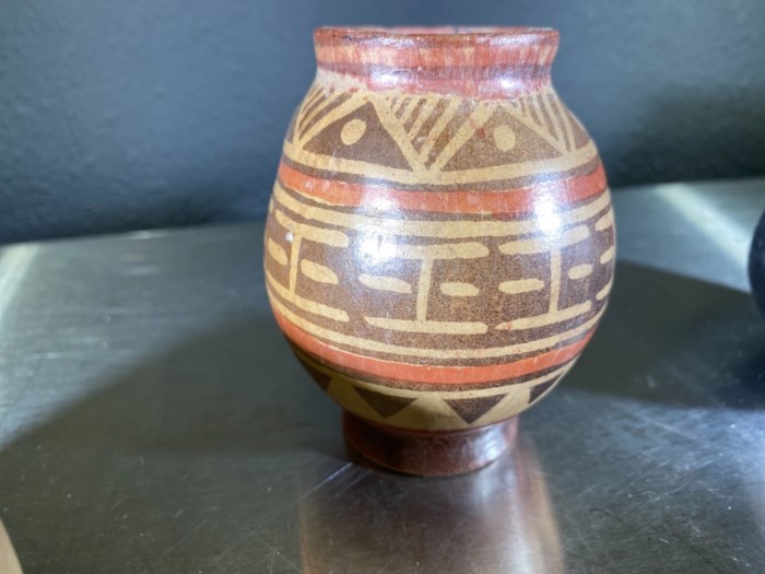 Native American pottery from New Mexico for sale