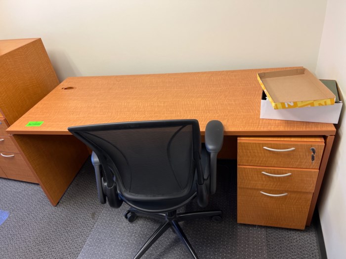 Office furniture set for sale
