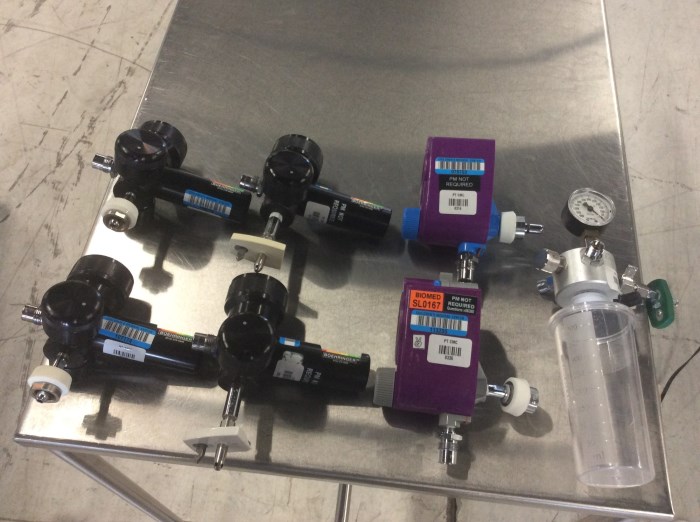 OXYGEN REGULATORS for sale