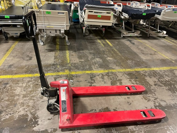 Pallet Jack *Not Working At Time Of Auction* for sale
