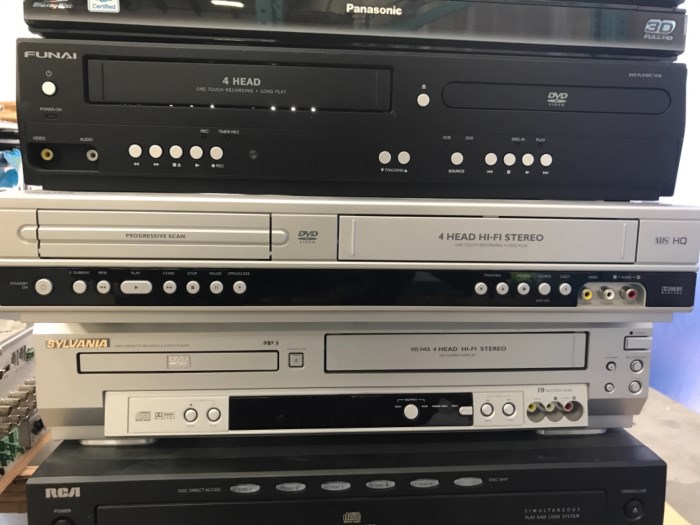 Pallet of Electronic Servers w/DVD/Cassette Players for sale