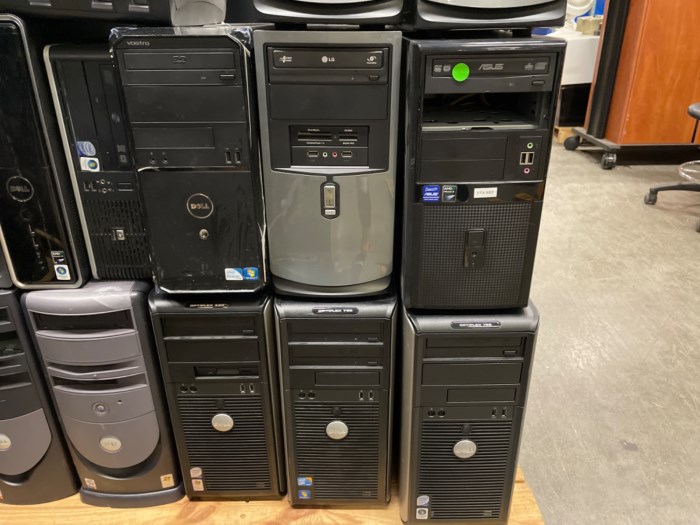 Pallet of Miscellaneous Computer Towers for sale
