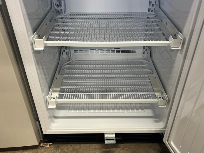 Panasonic Model SFL6111WPA Laboratory Freezer for sale
