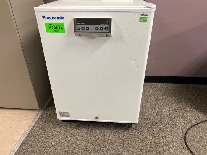 Panasonic SRL6111WPA Under Counter Medical / Lab Refrigerator for sale