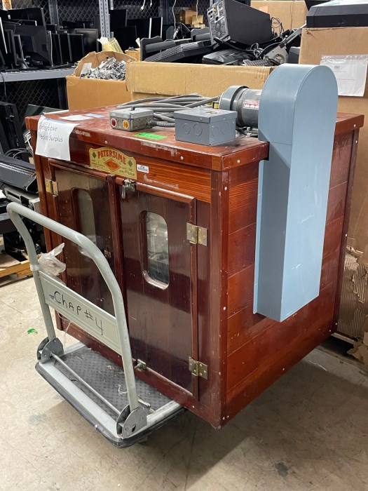 Petersime Model "1" Incubator for sale
