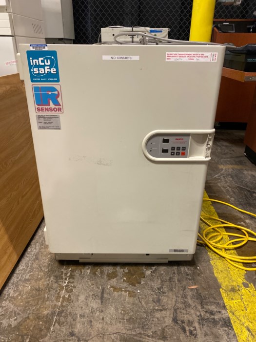 Sanyo CO2 Incubators MCO18AIC (UV) & MCO17AIC for sale