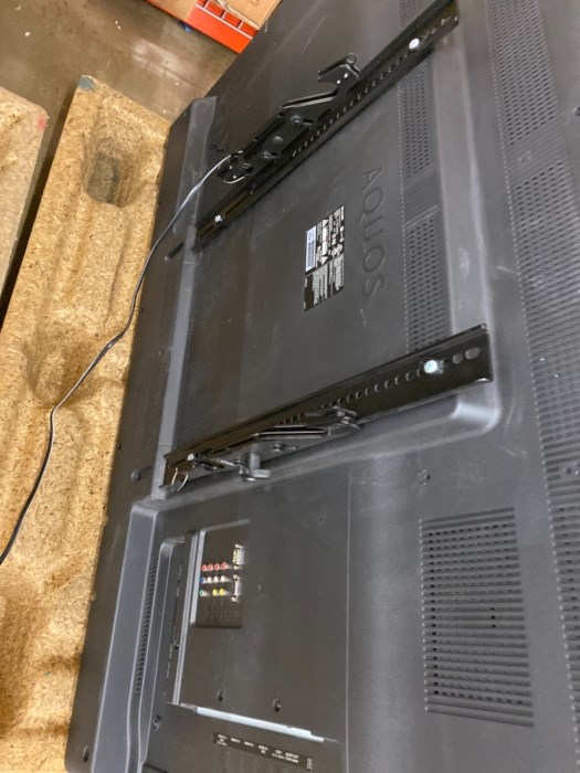 Sharp Aquos 60 inch flat screen tv for sale