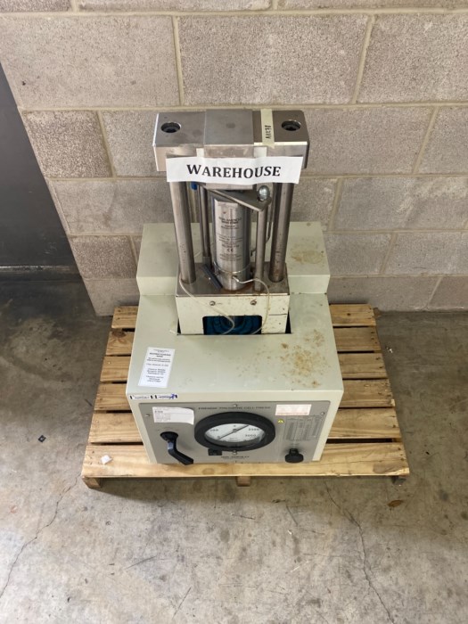 Spectronic French Pressure Cell Press for sale