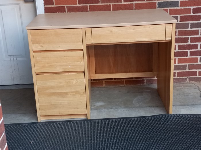 Student study desks for sale