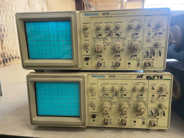 Tektronix 2225 50 MHz Oscilloscopes (Lot of 4) for sale