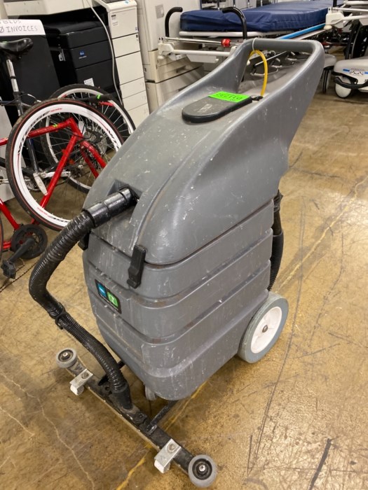 Tennant Nobles VWD15 Floor Cleaner for sale