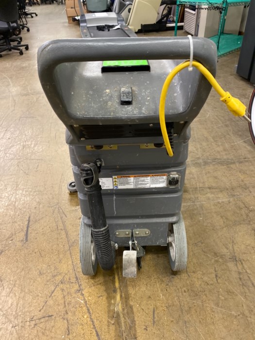 Tennant Nobles VWD15 Floor Cleaner for sale