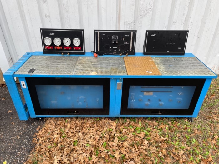 TSI Hydraulic Table for sale