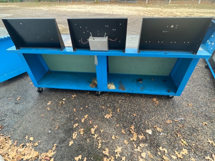 TSI Hydraulic Table for sale