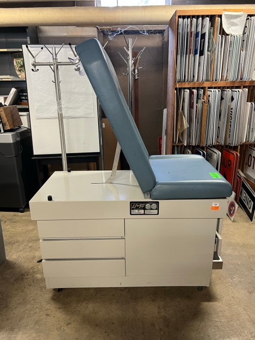 UMF 5150X Exam Table for sale