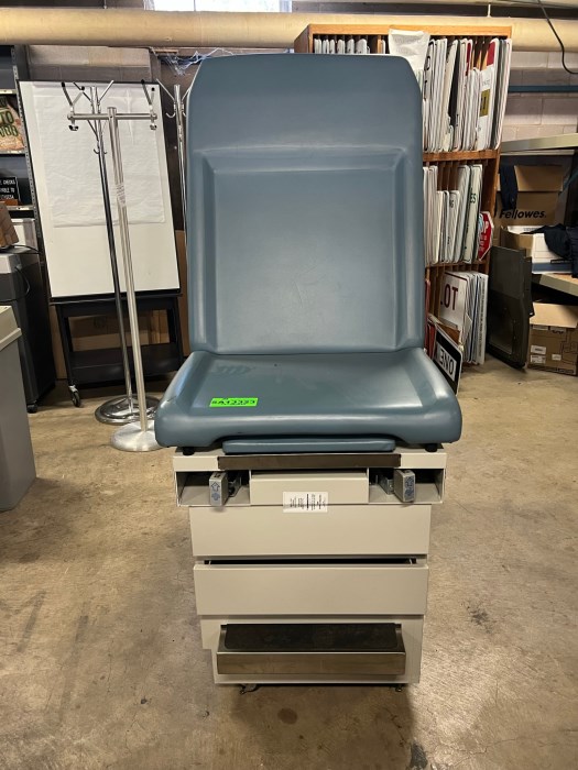 UMF 5150X Exam Table for sale