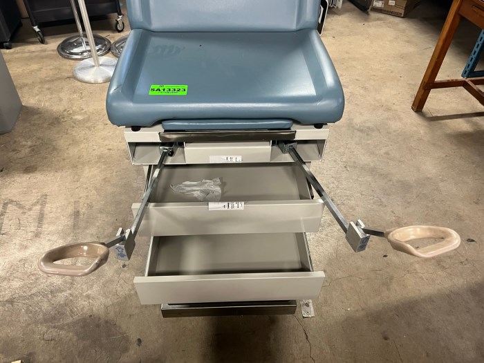 UMF 5150X Exam Table for sale