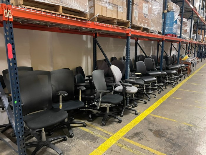 Various Office Chairs *Lot of 59* for sale