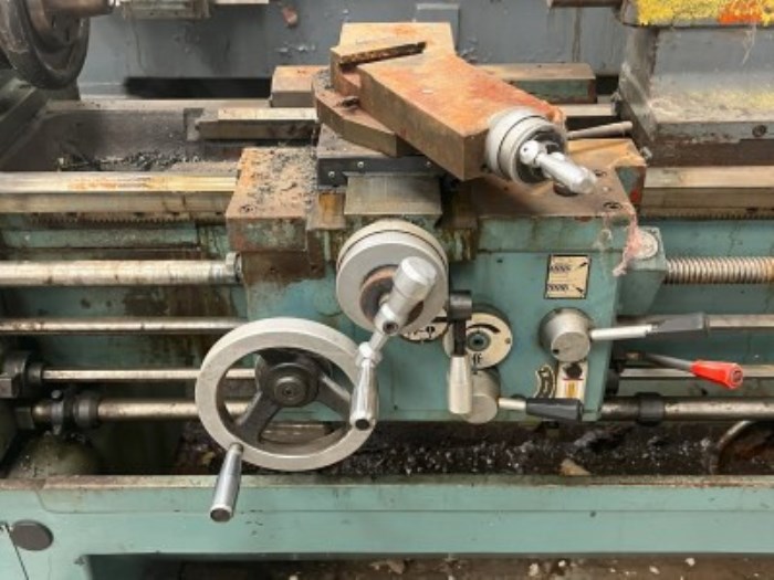 Victor 1660G Industrial Grade Engine Lathe for sale