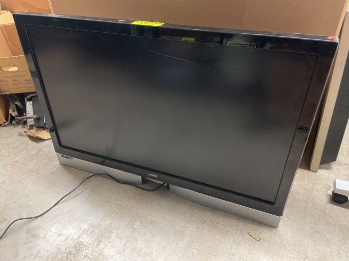 Vizio Gallevia 1080 Progressive Liquid Crystal HDTV for sale