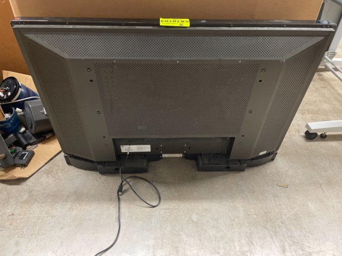 Vizio Gallevia 1080 Progressive Liquid Crystal HDTV for sale