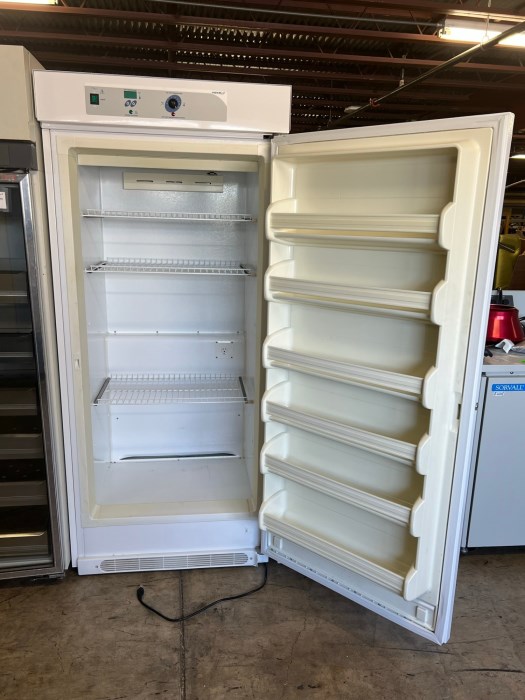 VWR Model 2020 Refrigerated Incubator for sale