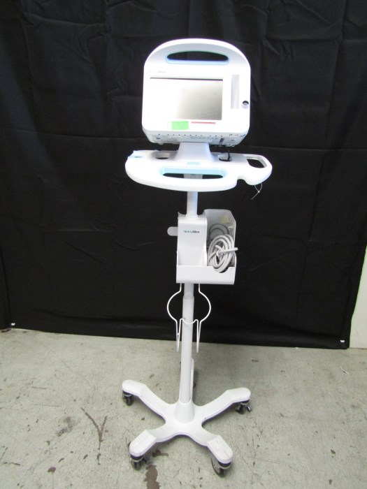 Welch Allyn Connex 6000 Vital Signs Monitor 64NTXX W/ Temp probe and