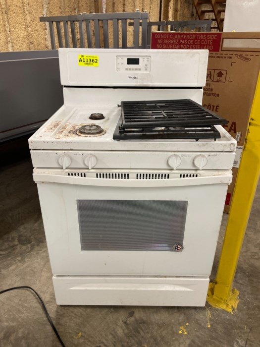 Whirlpool Model WFG515SOEW1 Gas Oven for sale