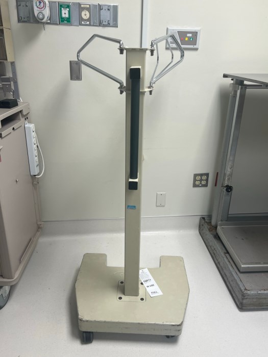 Used Gown Rack X-Ray Gown Rolling Rack for sale